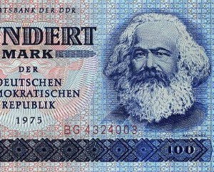 De ce intelectualii susţin încă socialismul